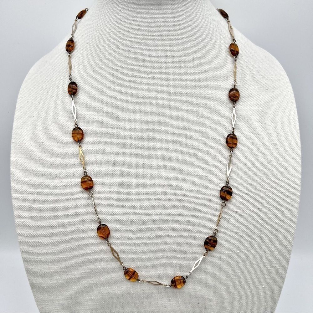 Gold Tone Diamond Shape Chain Amber Glass Striped Round Flat Bead Necklace 28”